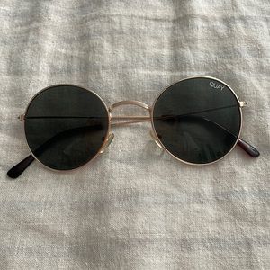 Quay sunnies. No scratches.